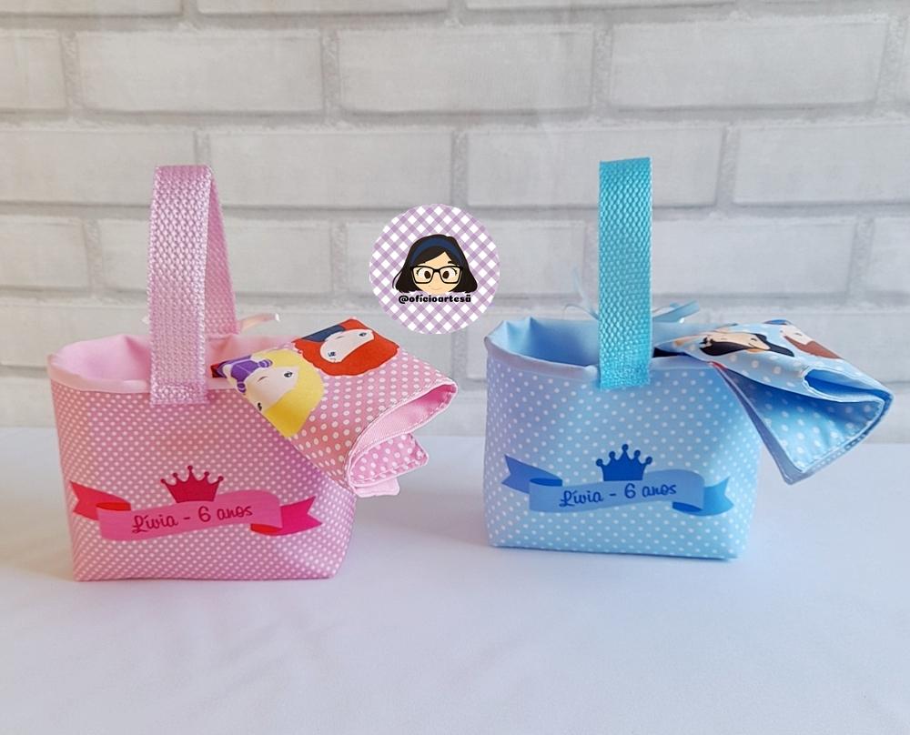 Kit 15 mini cestinhas e 15 toalhinhas Princesas e Príncipes
