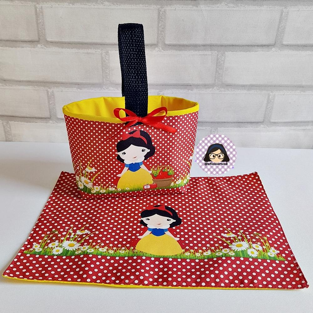 Kit 15 mini cestinhas e 15 toalhinhas Branca de Neve