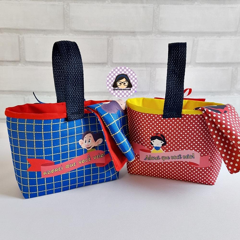 Kit 15 mini cestinhas e 15 toalhinhas Branca de Neve e Dunga