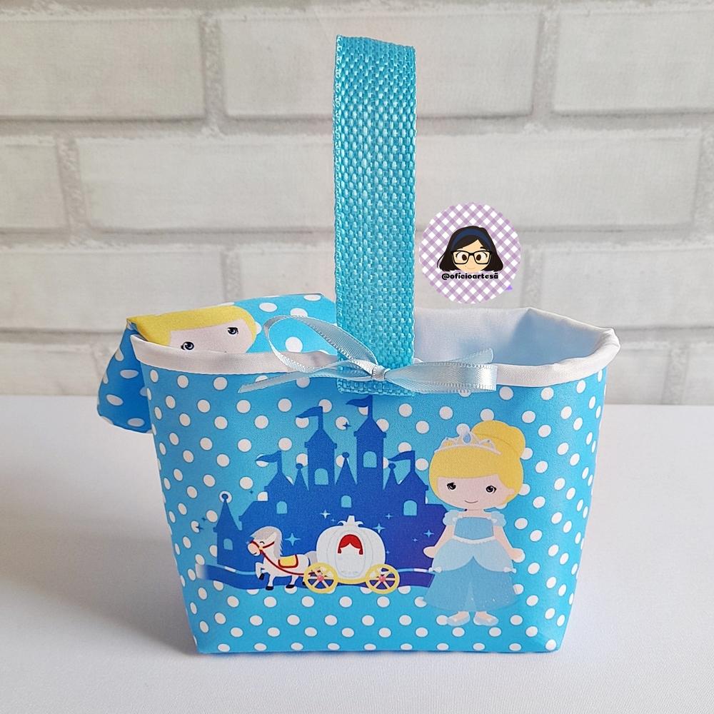 Kit 15 mini cestinhas e 15 toalhinhas Cinderela