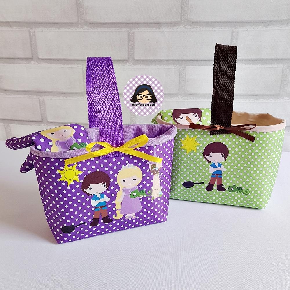 Kit 15 mini cestinhas e 15 toalhinhas Rapunzel e Príncipe