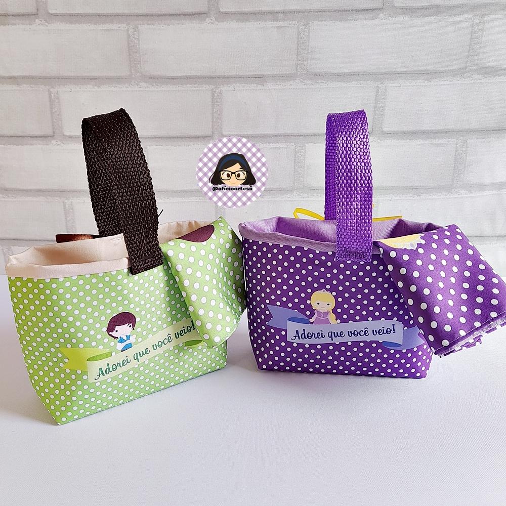 Kit 15 mini cestinhas e 15 toalhinhas Rapunzel e Príncipe