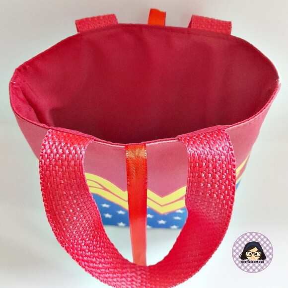 Kit 20 Lembrancinhas Mulher Maravilha Bolsinhas 18cm x 19cm