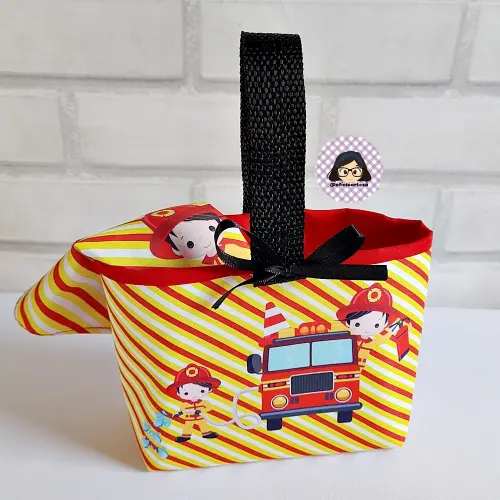 Kit 15 Mini Cestinha e 15 toalhinhas Bombeiro