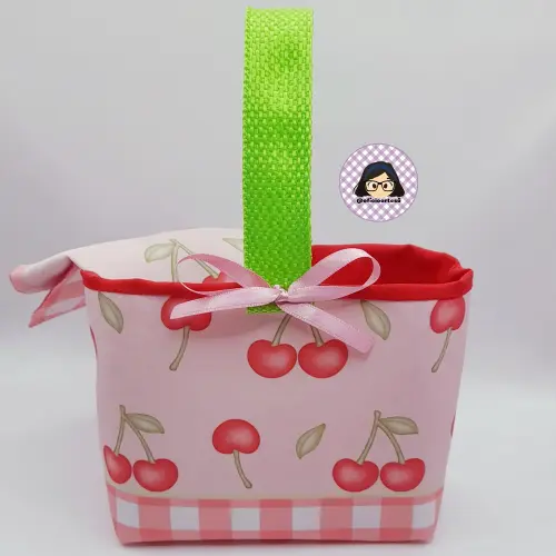 Kit 15 mini cestinhas e 15 toalhinhas Cerejinha