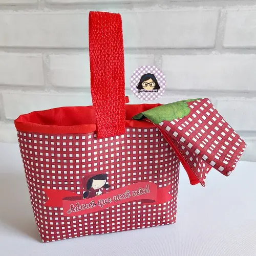 Kit 15 mini cestinhas e 15 toalhinhas Chapeuzinho Vermelho
