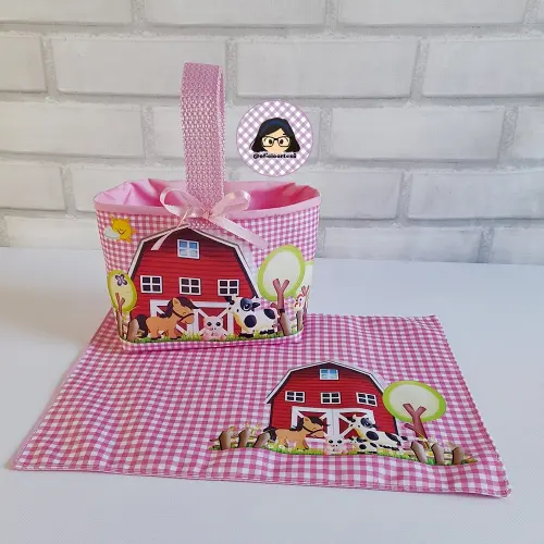 Kit 15 mini cestinhas e 15 toalhinhas Fazendinha Rosa