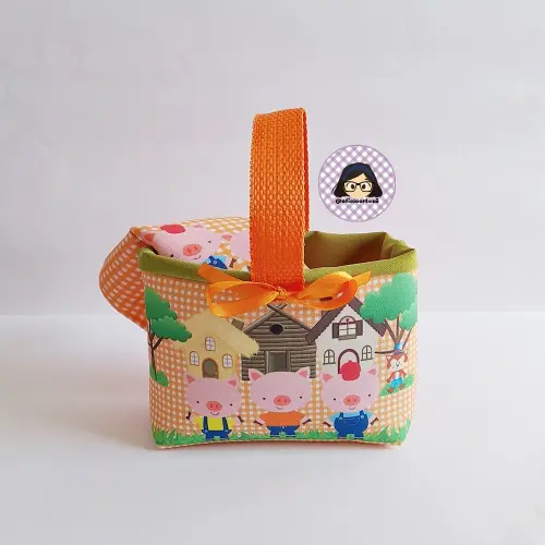 Kit 15 mini cestinhas e 15 toalhinhas 3 Porquinhos Laranja