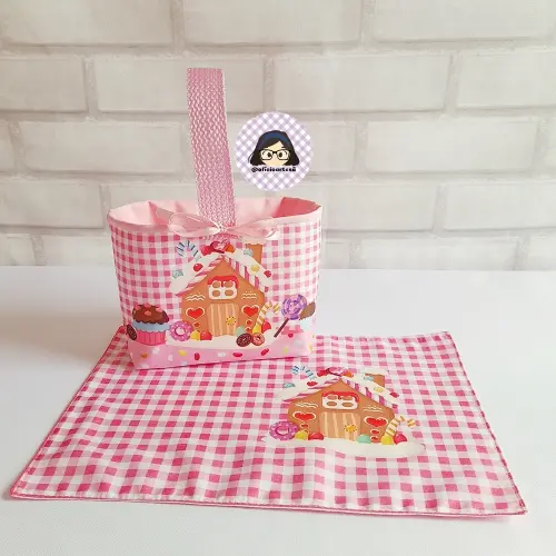 Kit 15 mini cestinhas e 15 toalhinhas Candy House Rosa