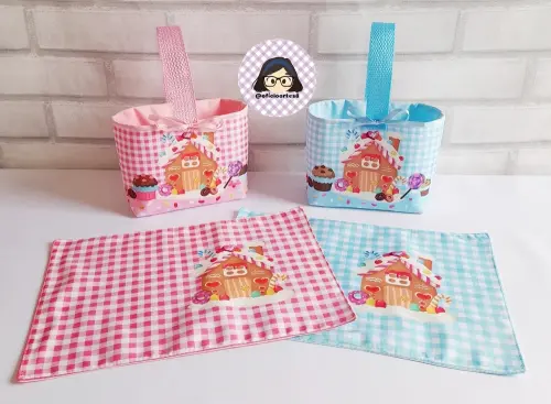 Kit 15 mini cestinhas e 15 toalhinhas Candy House Rosa e Azul