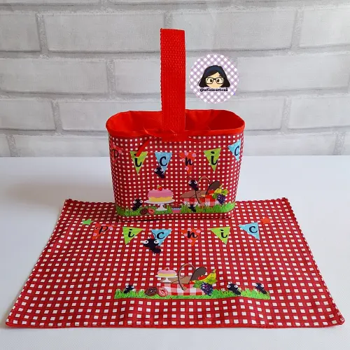Kit 15 mini cestinhas e 15 toalhinhas Piquenique