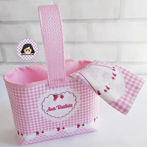 Kit 15 mini cestinhas e 15 toalhinhas Ursinha Baloeira
