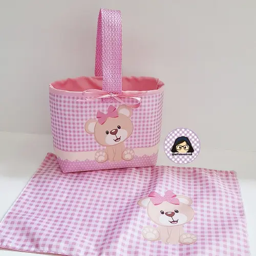 Kit 15 mini cestinhas e 15 toalhinhas Ursinha Rosa