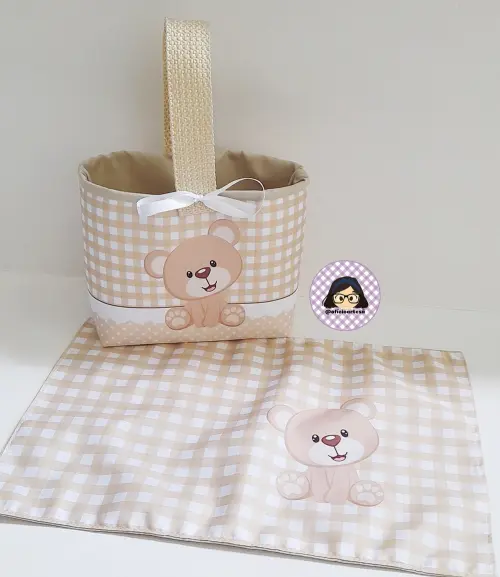 Kit 15 mini cestinhas e 15 toalhinhas Ursinho Bege