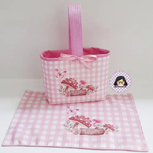 Kit 15 mini cestinhas e 15 toalhinhas Bosque Encantado Rosa