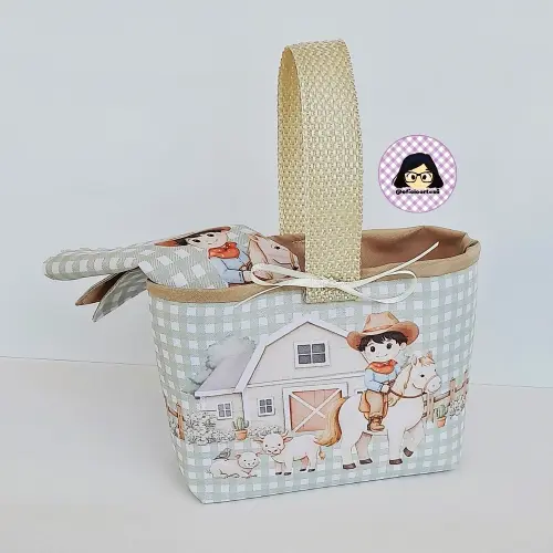 Kit 15 mini cestinhas e 15 toalhinhas Fazendinha Boiadeiro