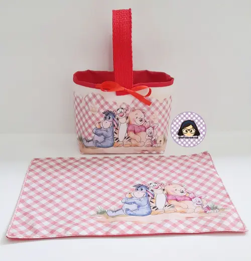 Kit 15 mini cestinhas e 15 toalhinhas Ursinho Pooh Aquarela