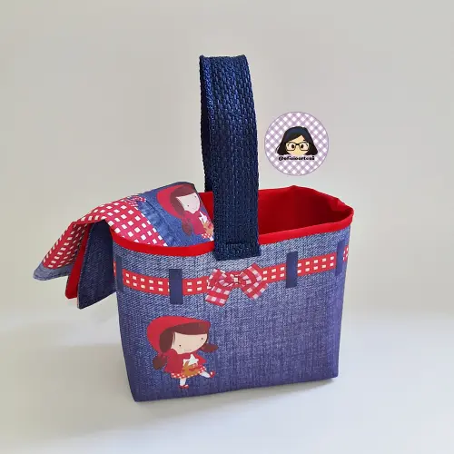Kit 15 mini cestinhas e 15 toalhinhas Chapeuzinho Vermelho