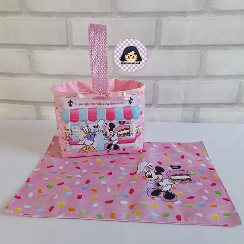 Kit 15 mini cestinhas e 15 toalhinhas Minnie Confeiteira