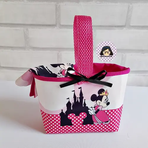 Kit 15 mini cestinhas e 15 toalhinhas Minnie Realeza