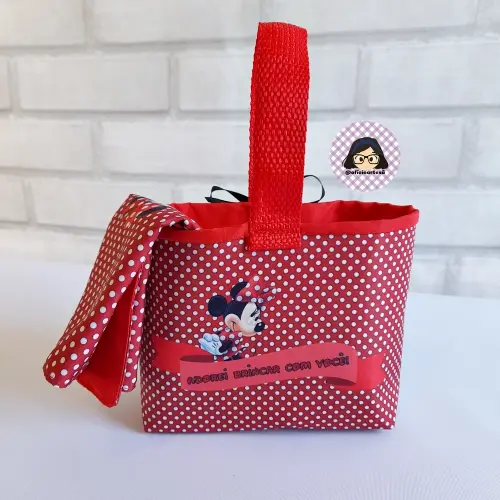 Kit 15 mini cestinhas e 15 toalhinhas Minnie Vermelha