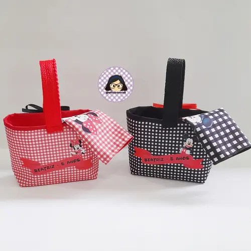 Kit 15 mini cestinhas e 15 toalhinhas Minnie e Mickey