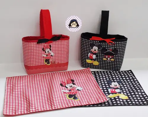 Kit 15 mini cestinhas e 15 toalhinhas Minnie e Mickey