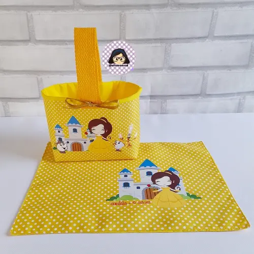 Kit 15 mini cestinhas e 15 toalhinhas Bela