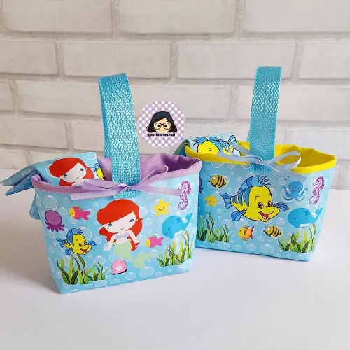Kit 15 mini cestinhas e 15 toalhinhas Ariel e Linguado