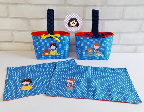 Kit 15 mini cestinhas e 15 toalhinhas Branca de Neve e Príncipe