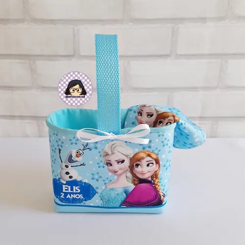 Kit 15 mini cestinhas e 15 toalhinhas Frozen