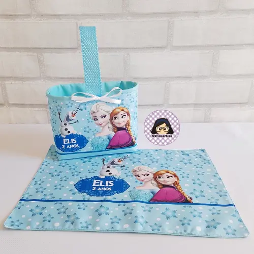 Kit 15 mini cestinhas e 15 toalhinhas Frozen