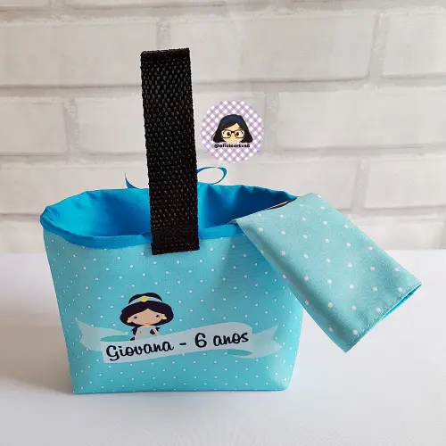 Kit 15 mini cestinhas e 15 toalhinhas Jasmine