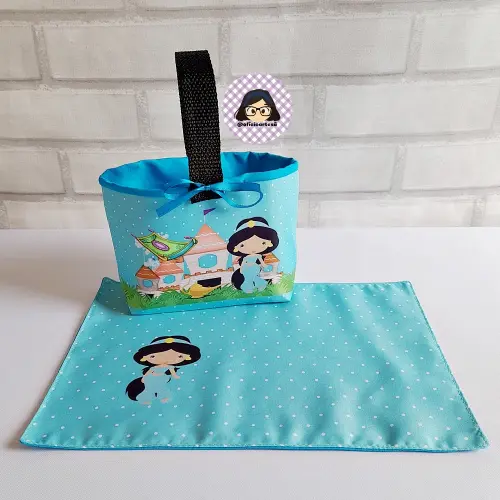 Kit 15 mini cestinhas e 15 toalhinhas Jasmine