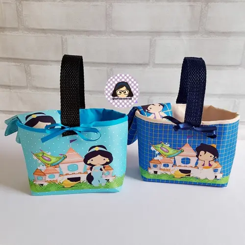 Kit 15 mini cestinhas e 15 toalhinhas Jasmine e Príncipe
