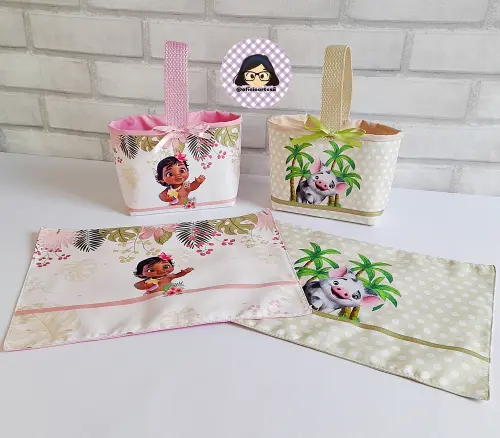 Kit 15 mini cestinhas e 15 toalhinhas Moana Baby e Pua