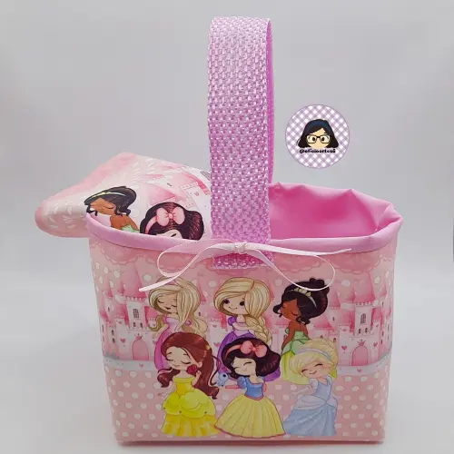 Kit 15 mini cestinhas e 15 toalhinhas Princesas Aquarela