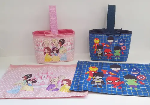 Kit 15 mini cestinhas e 15 toalhinhas Super Heróis e Princesas