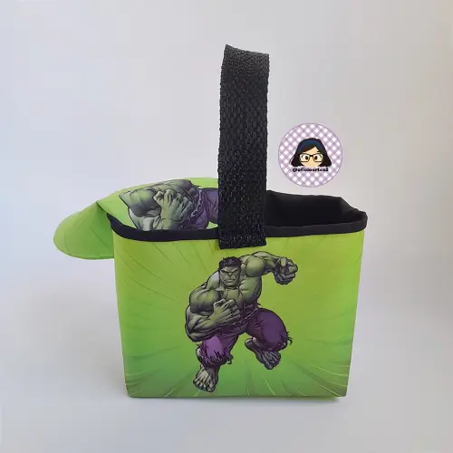 Kit 15 mini cestinhas e 15 toalhinhas Incrível Hulk