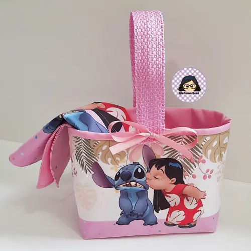 Kit 15 mini cestinhas e 15 toalhinhas Lilo & Stitch