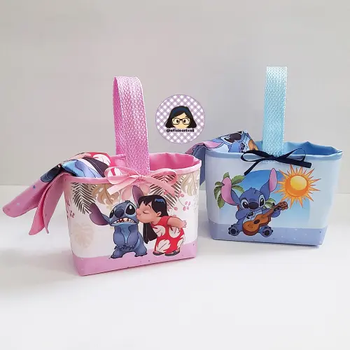 Kit 15 mini cestinhas e 15 toalhinhas Lilo & Stitch Rosa e Azul