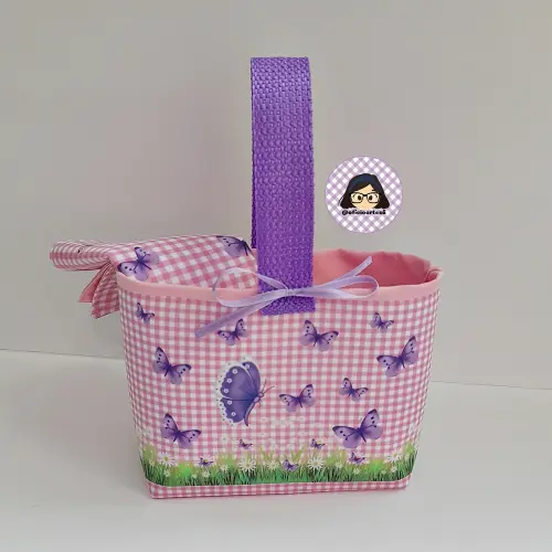 Kit 15 mini cestinhas e 15 toalhinhas Borboletas Lilás