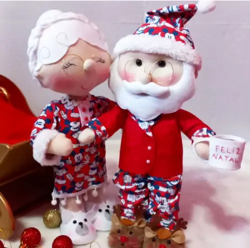 Papai Noel Mickey e Mamãe Noel Mickey Pijamas