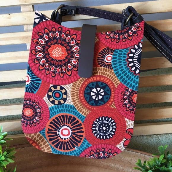 Bolsa Transversal com alça de couro