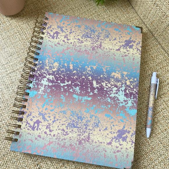 Caderno Universitário com Divisórias