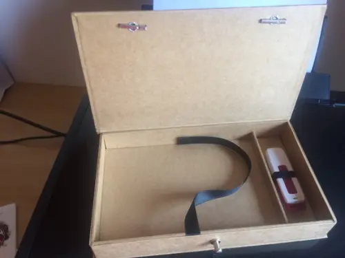 Caixa para Fotografia e pendrive
