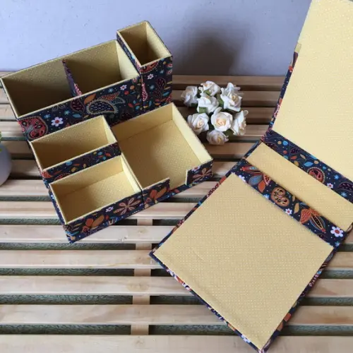 Conjunto de mesa para escritório