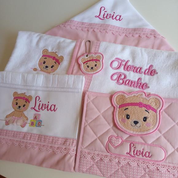 Kit Bebê com Toalha Banho,porta Caderneta,toalha Boca Ursa