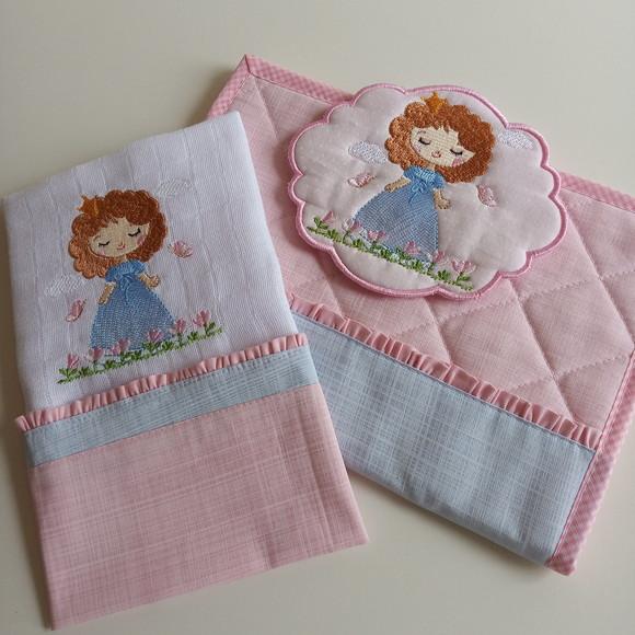 Kit Porta Cartão de Vacinas e Fralda de Boca Princesa
