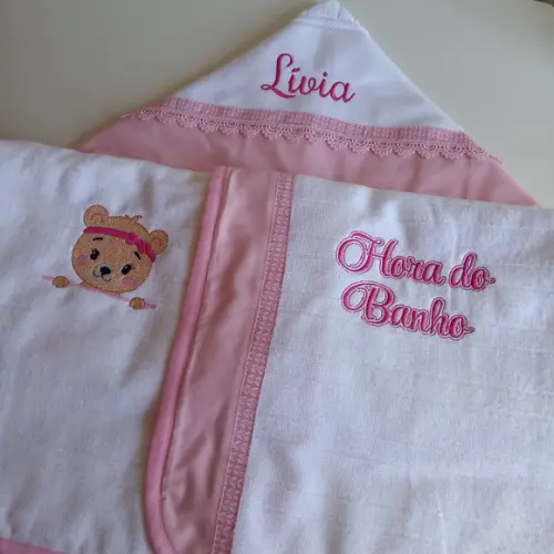 Kit Bebê com Toalha Banho,porta Caderneta,toalha Boca Ursa